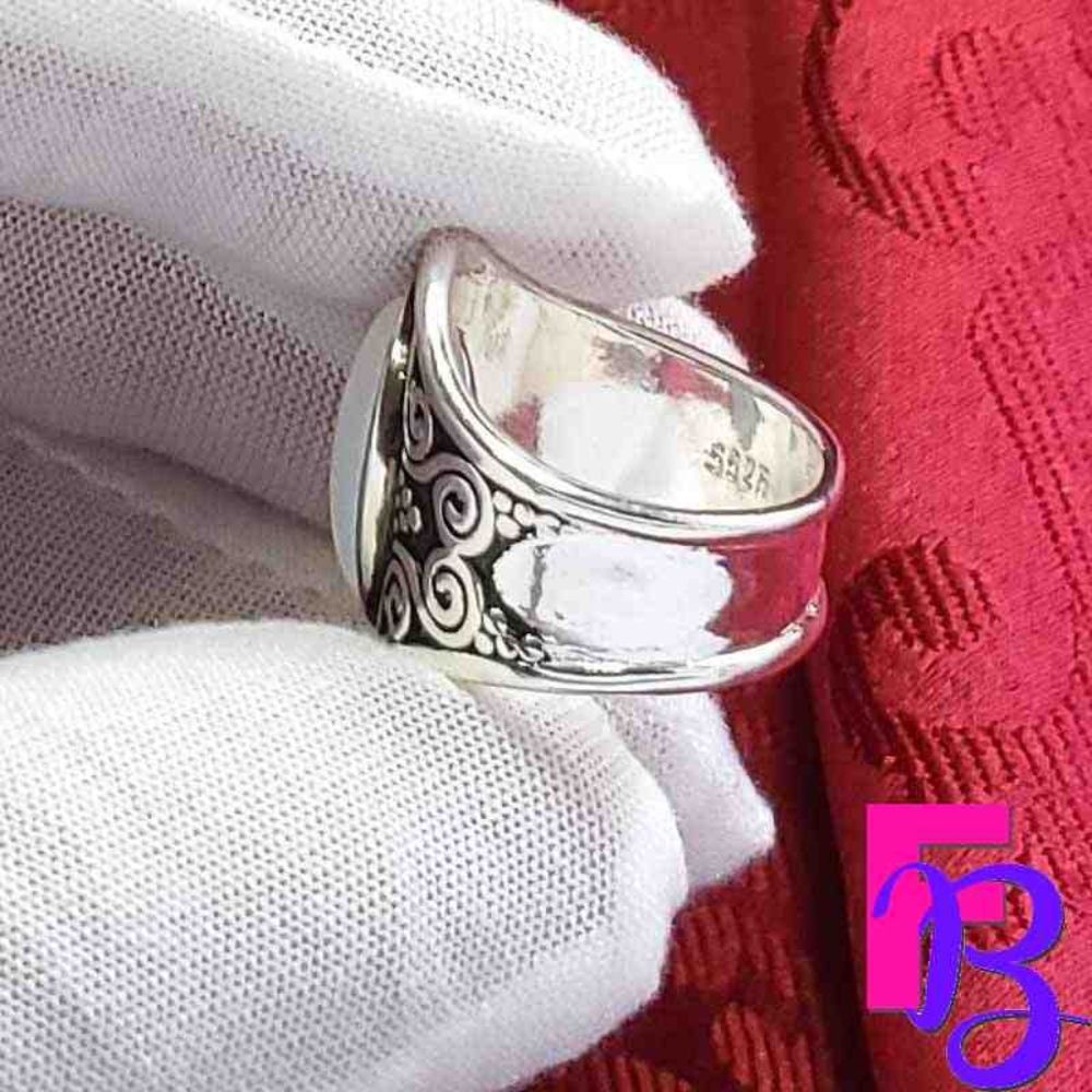 *NEW!* Classic Boho Moonstone Ring - Picture 4 of 8